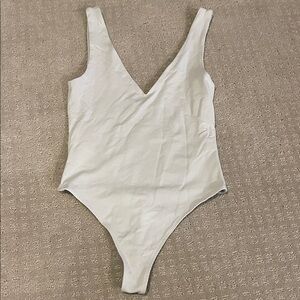 House of Harlow 1960 slate gray medium v neck bodysuit